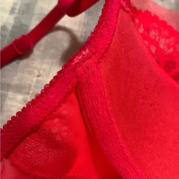 Victoria’s Secret bra - Picture 6 of 7